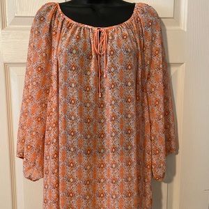 Peach printed top, 3/4 length sleeve and ties in front